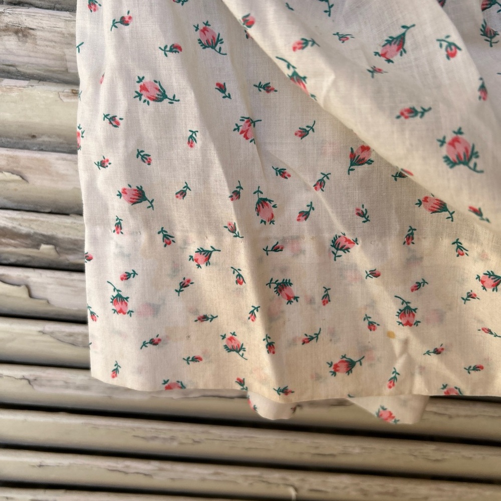 Saks Fifth Avenue Vintage Smocked Floral Dress Size 3 Months. - Picture 5 of 6